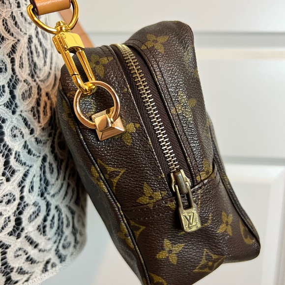 Authentic Louis Vuitton Trousse 28 converted into crossbody with Generic strap. - Picture 9 of 16